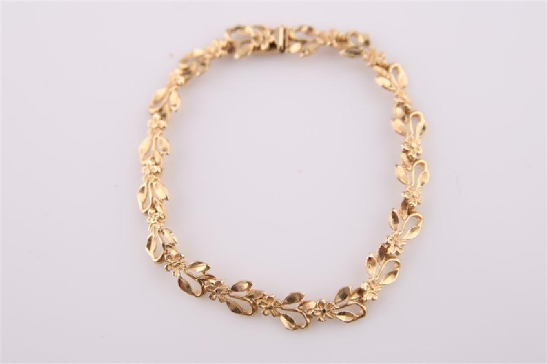 14kt Yellow Gold Flower Motif Bracelet (1 of 4)