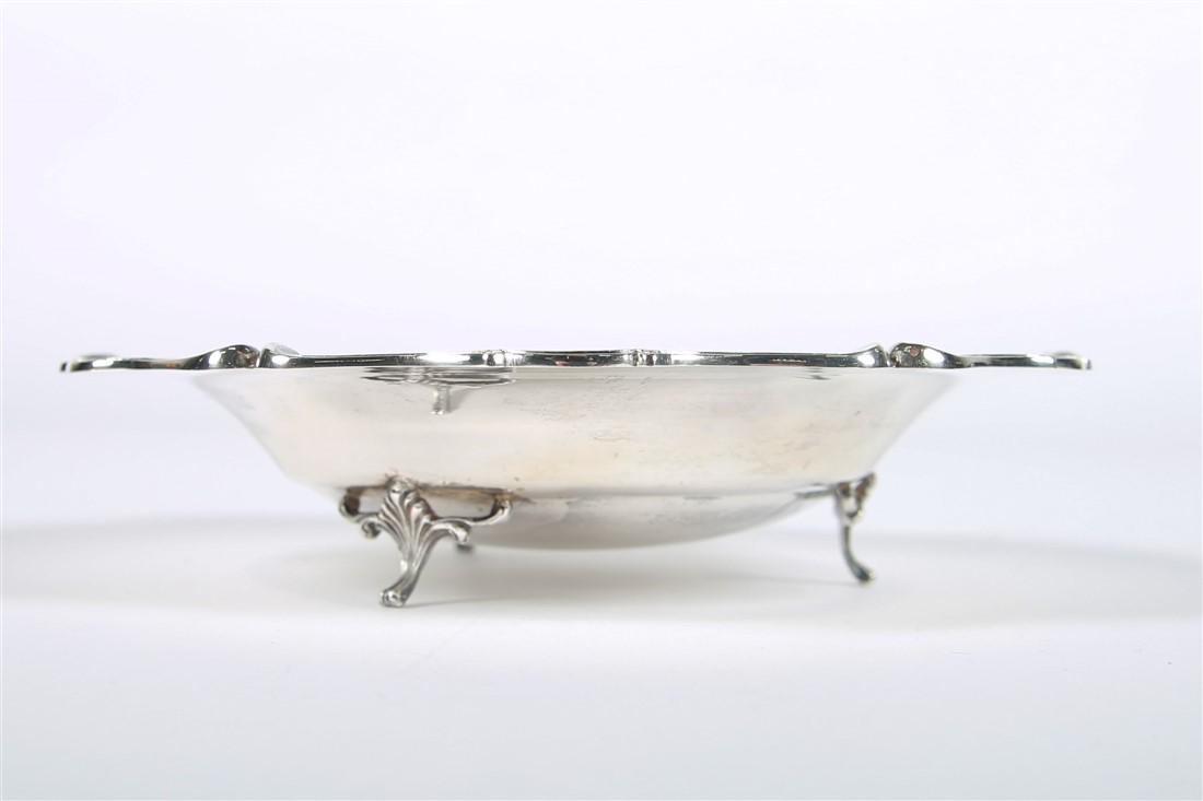 Piettasanta Gianni & Co., 800 Round Footed Dish: 800 silver. Height: 2", DIA: 8 3/4". Three footed round serving dish by Piettasanta Gianni &. Co. of Alessadria active from 1941-1971. Dish is marked with "800 220AL".