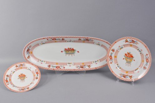 Limoges, Bernardoud Porcelain Service: French, 20th century "Fou-Tcheou" pattern, 25 pieces inclding Twelve 10" service plates, Twelve (12) 6 1/2" salad plates, One 22 1/2" long by 8 3/4" wide. Marked "B&Co, Limoges, France", "Bernardaud L