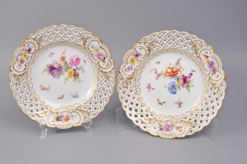 Meissen, Pair, Floral/Bug/Butterfly Plates, 8 1/2": Pair of Meissen plates decorated with hand painted floral sprays, bugs and butterflies, scalloped edge with basket weave panels alternating with hand painted floral sprays and accenting with gold, c. 