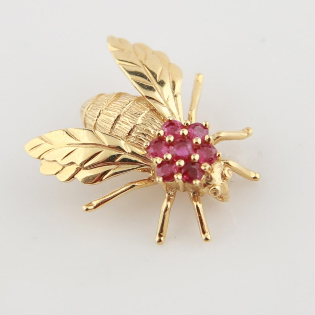 14kt Ruby Bee Brooch (1 of 4)