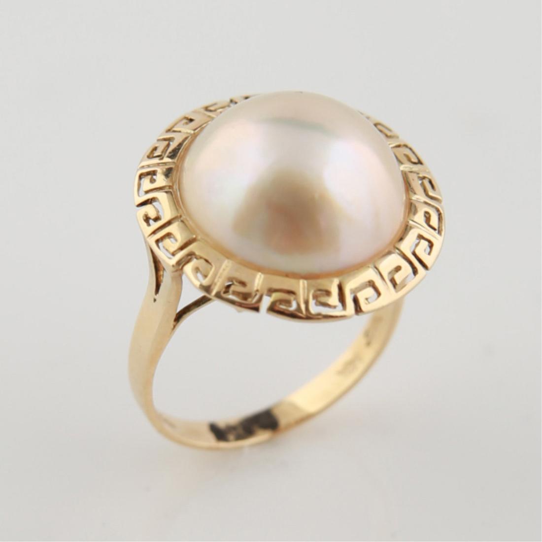 14kt Yellow Gold Mabe Pearl Ring (1 of 6)