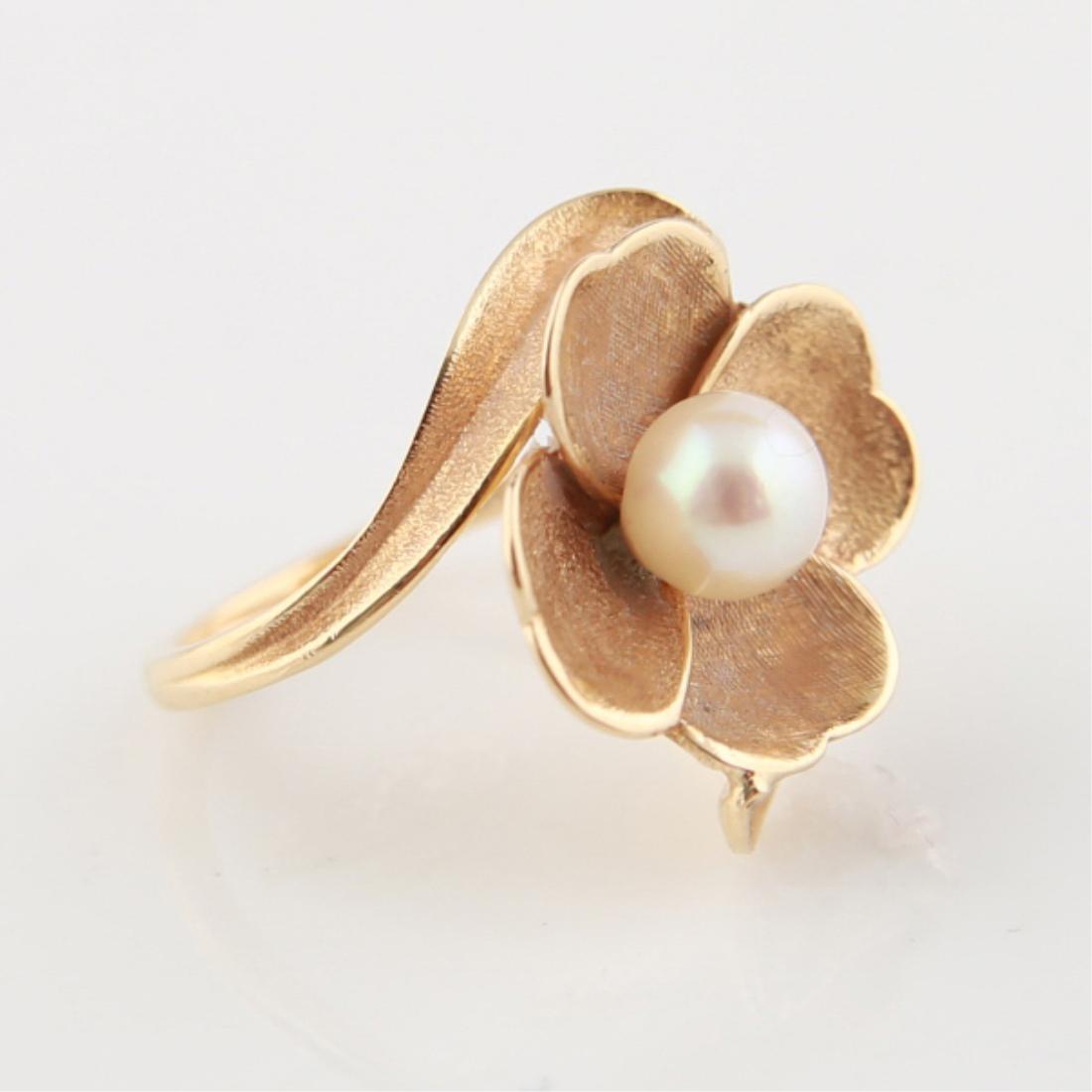 18kt Yellow Gold Pearl Dogwood Ring (1 of 3)