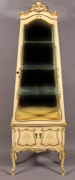 Louis XV Style Cream & Gilt Painted Vitrine, Americ: 20th century. Dimensions: H 78" W 24"; D 12". Condition: General wear and scuffing.