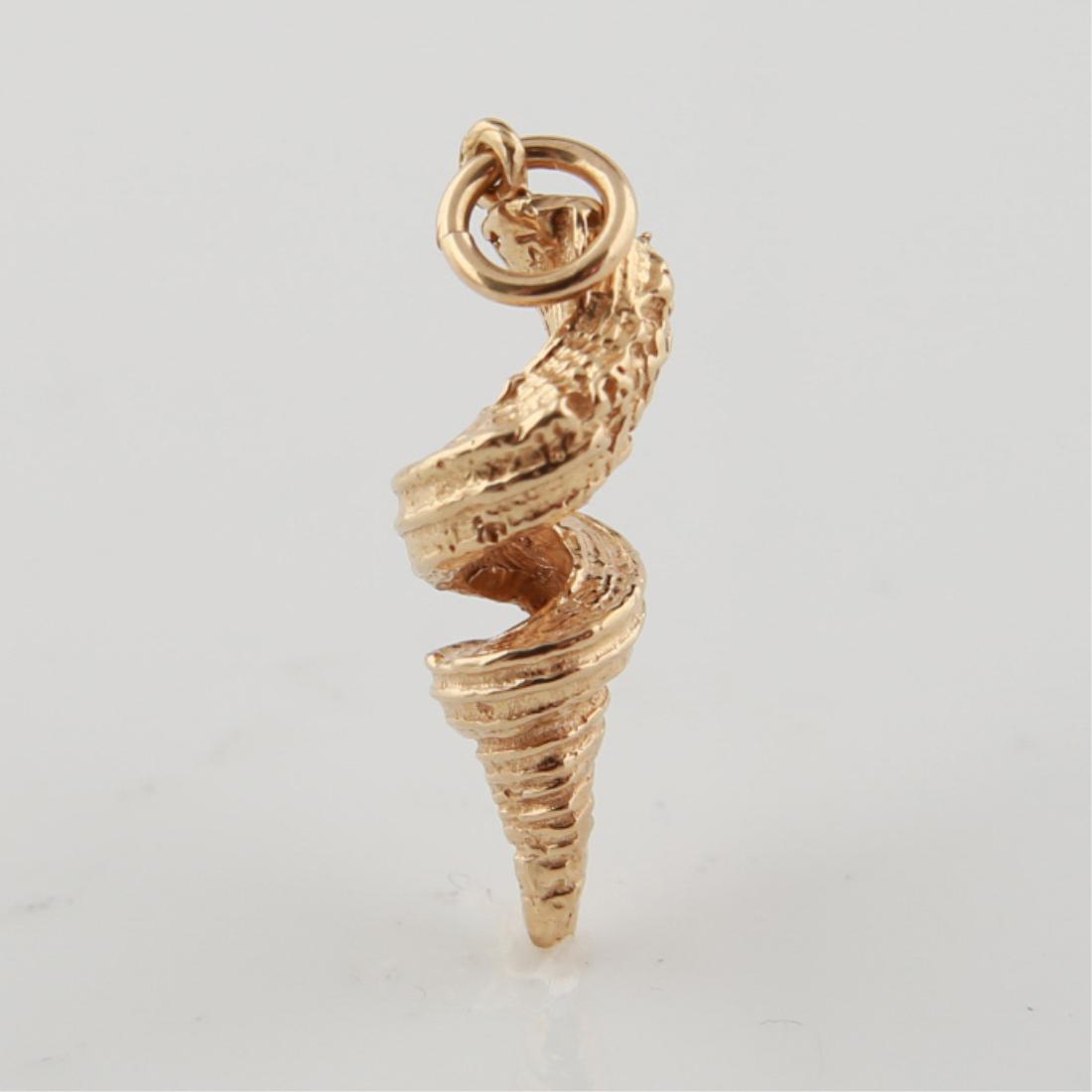 14k Yellow Gold Shell Pendant (1 of 2)