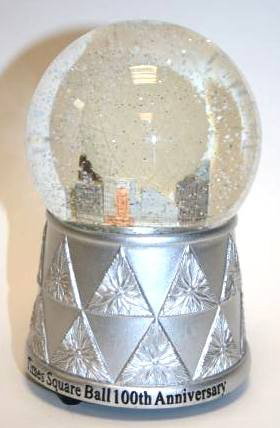 Waterford Crystal "Times Square" Cityscape Snow Gl: Waterford Crystal "Times Square" Cityscape Snow Globe, New in Box. #859B. Condition: Appears fine.