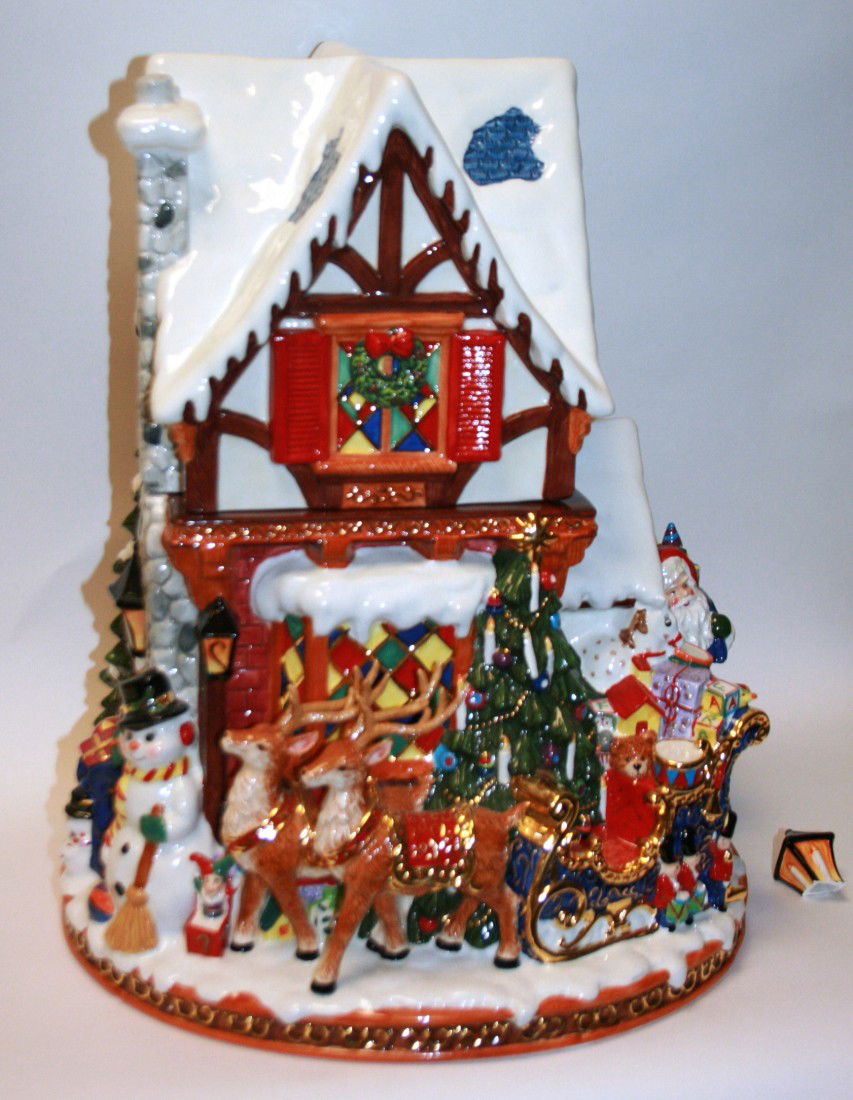 Christopher Radko "St. Nicholas Lane" Centerpiece: Christopher Radko "St. Nicholas Lane" Centerpiece Cookie Jar, New in Box. #730B. Condition: Appears fine.