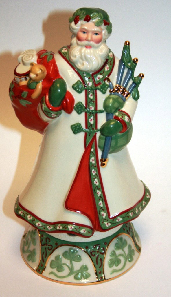Lenox "Santas Around the World" Irish Santa Figuri: Lenox "Santas Around the World" Irish Santa Figurine, New in Box. #657B. Condition: Appears fine.