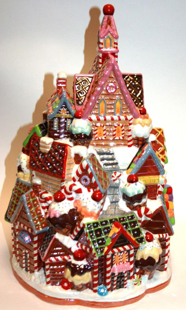 Christopher Radko "Gingerbread Lane" Centerpiece C: Christopher Radko "Gingerbread Lane" Centerpiece Cookie Jar, New in Box. #585B. Condition: Appears fine.