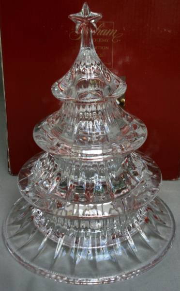 Gorham "Holiday Traditions" 3 Tier Crystal Christm: Gorham "Holiday Traditions" Three Tier Crystal Christmas Tree, 9 1/2", New in Box. #77B. Condition: Appears fine.