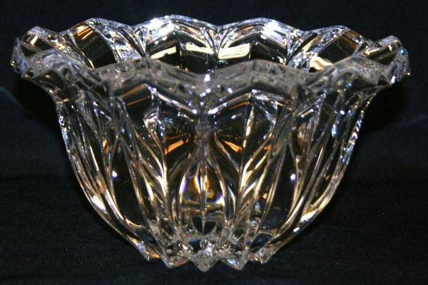 JG Durand Crystal "Calliope" Bowl, 9 3/4", New in: JG Durand Crystal "Calliope" Bowl, 9 3/4", New in Box. #205B. Condition: Appears fine.