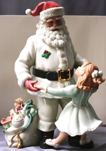 Lenox Classics "Santa's Magical Dance" Figurine, N: Lenox Classics "Santa's Magical Dance" Figurine, New in Box. From Santa & Friends Sculpture Collection. With 24kt gold accents. #213B. Condition: Appears fine.