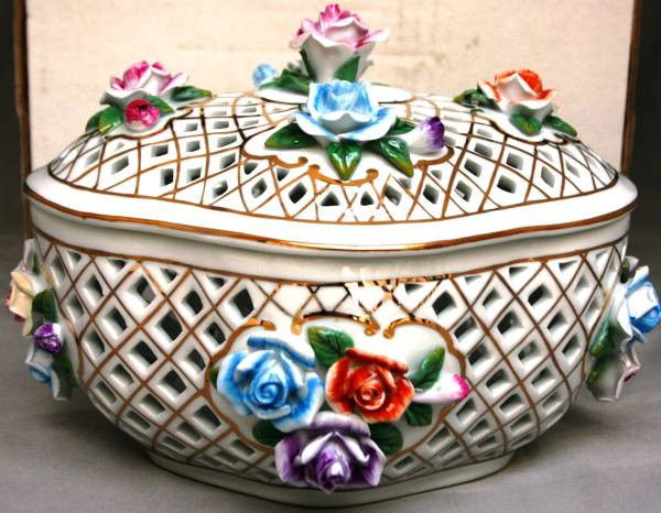KPM Porcelain Basket with Applied Roses, New in Bo: KPM Porcelain Basket with Applied Roses, New in Box. #242B. Condition: Appears fine.