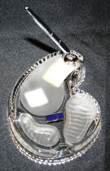 Marquis by Waterford Crystal "Golf Course with San: Marquis by Waterford Crystal "Golf Course with Sand Trap" Paperweight with Pen Holder, New. #415. Condition: Appears fine.