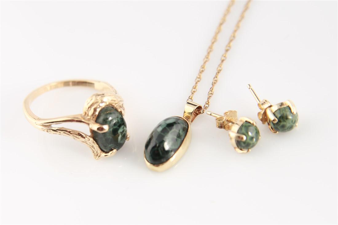 14k and Sterling Isle Royale Greenstone Set: Set of Isle Royale pumpellyte/chlorastrolyte greenstone earrings, necklace, and ring. Earrings stamped, "14k" to the reverse. Pendant marked, "14" and "SS" to the reverse. 18" chain marked 1/20 12k GF