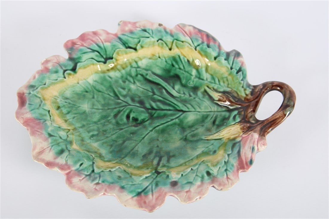 Etruscan Majolica Leaf Plate (1 of 6)