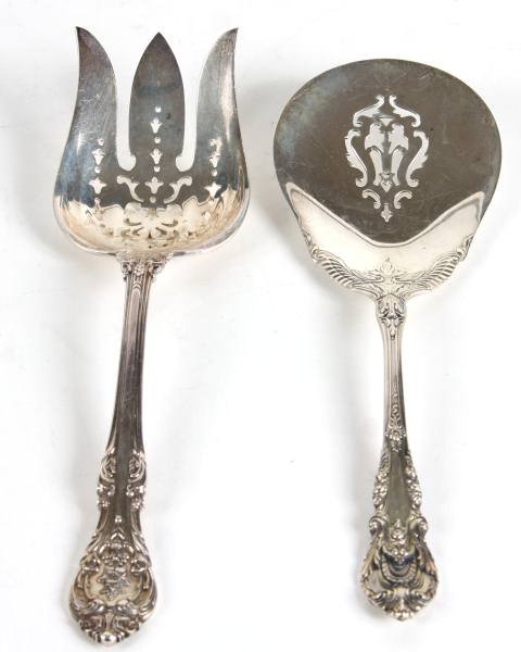 Two Sterling Serving Pieces, 20th Century, 6 Ozt.: Two sterling silver serving pieces. American, 20th century. Including Wallace "Sir Christopher" pattern tomato server and Gorham "King Edward" pattern serving fork. Serving fork is monogrammed. 6 troy