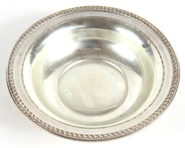 Watson Company Sterling Silver Bowl, 7 Ozt.: Watson Company sterling silver bowl. American, 20th century. With gadrooned and pierced border. Diameter 10". 7 troy ounces.