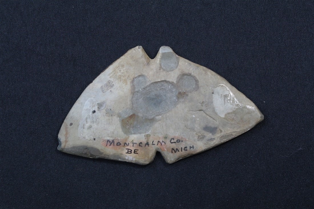 Tie On Butterfly Banner Stone (1 of 2)