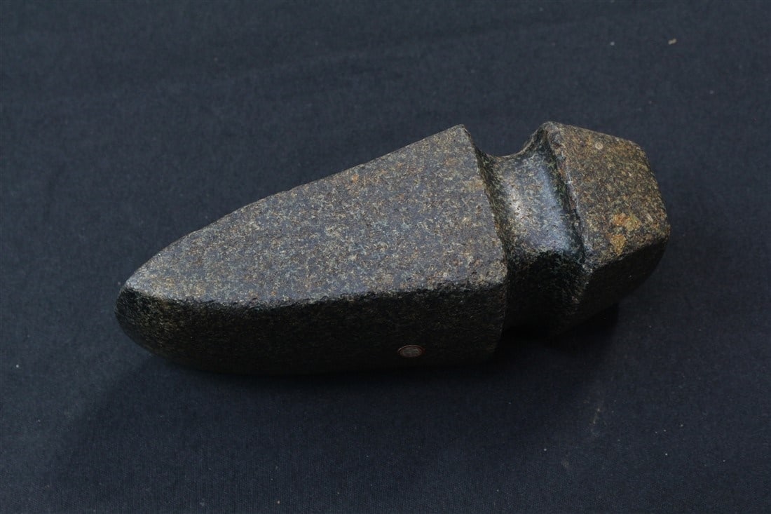 3/4 Slant Grooved Axe: 7 1/2" X 3".