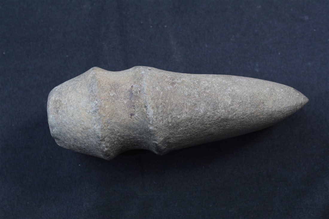 3/4 Grooved Axe: 7" x 3 1/8". Ohio.