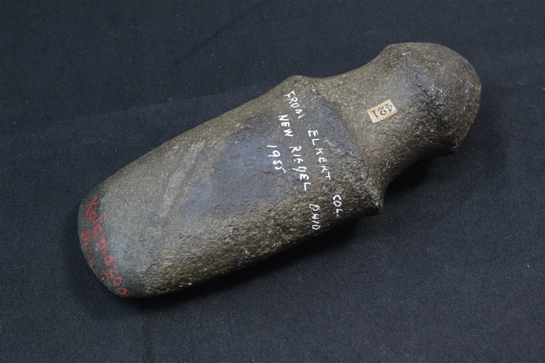 Full Grooved Axe (1 of 2)