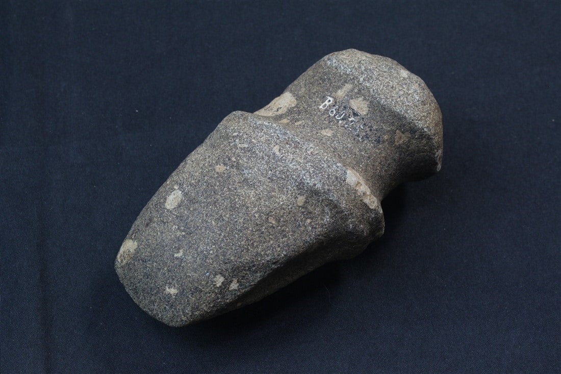 3/4 Grooved Axe (1 of 2)