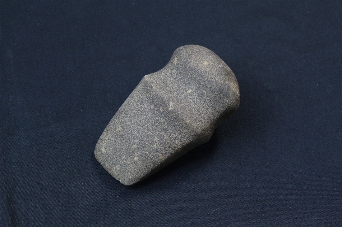 Full Grooved Axe (1 of 2)