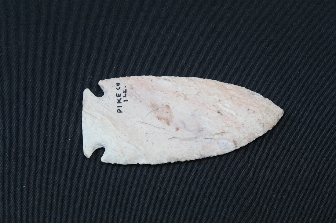 Corner Notched: 4 1/4" x 2". Pike County, Illinois.