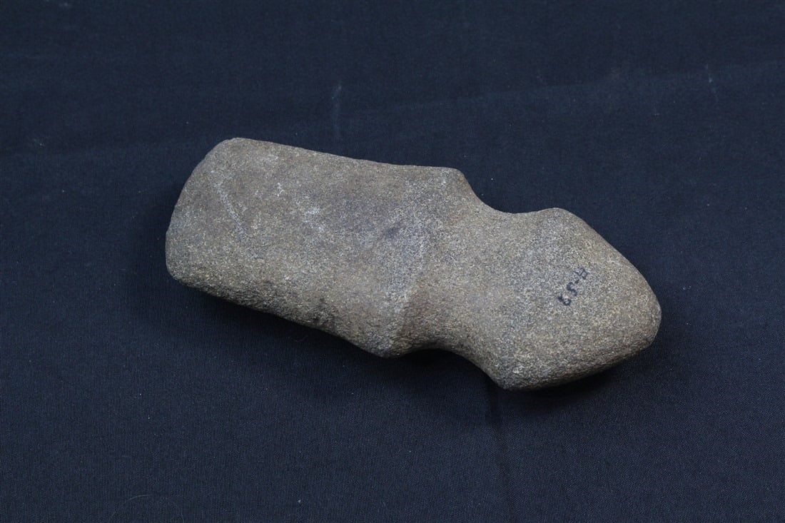 Full Grooved Axe: 8 1/8" X 3 1/2".