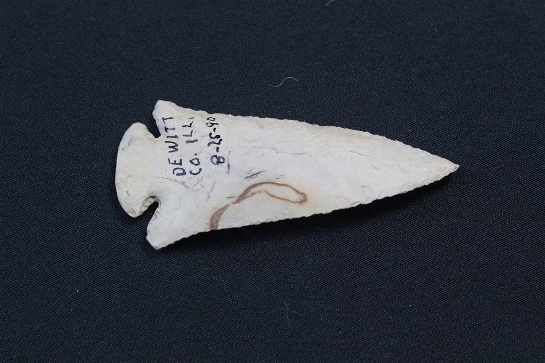 Dovetail: 4 1/8" x 2". DeWitt County, Illinois.
