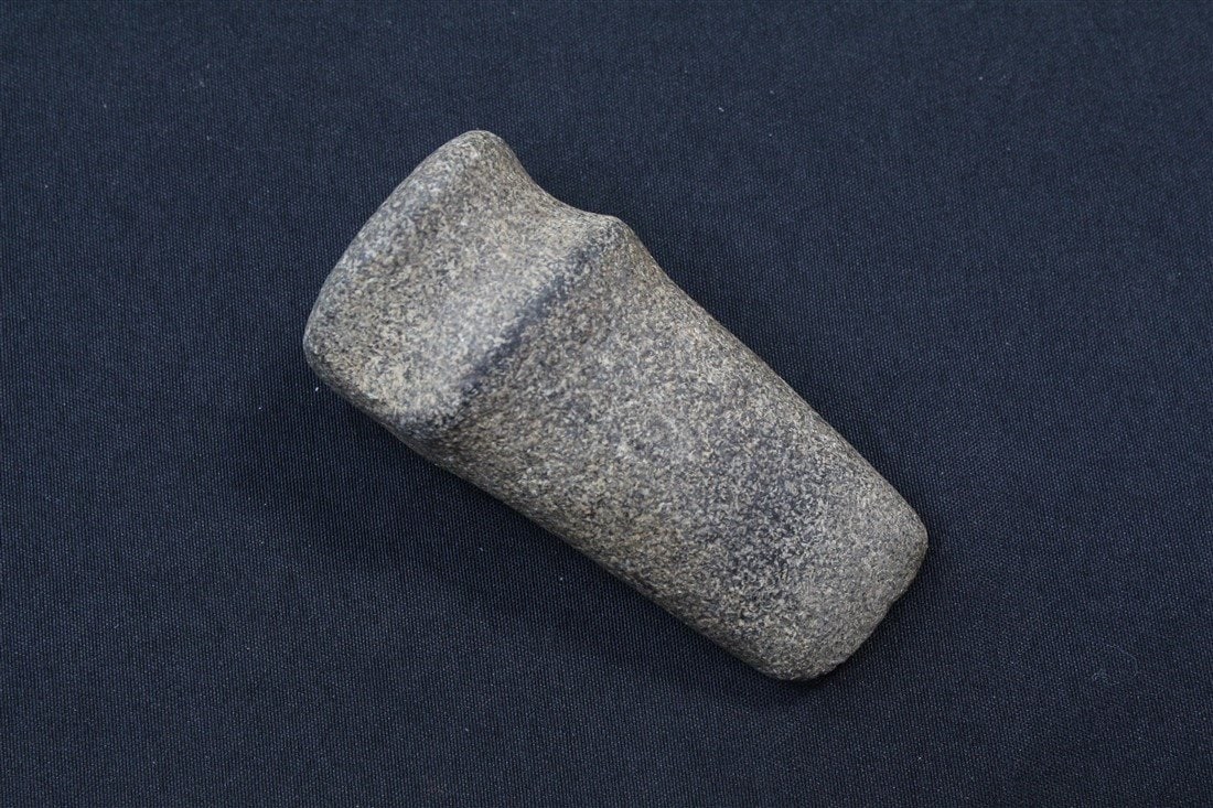 3/4 Groove Axe: 4 1/2" X 2 1/8".