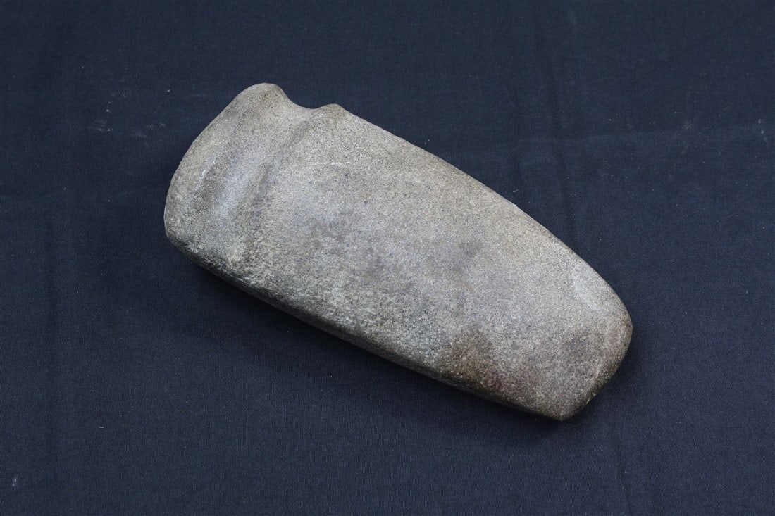 3/4 Grooved Axe: 10" X 4 1/2".