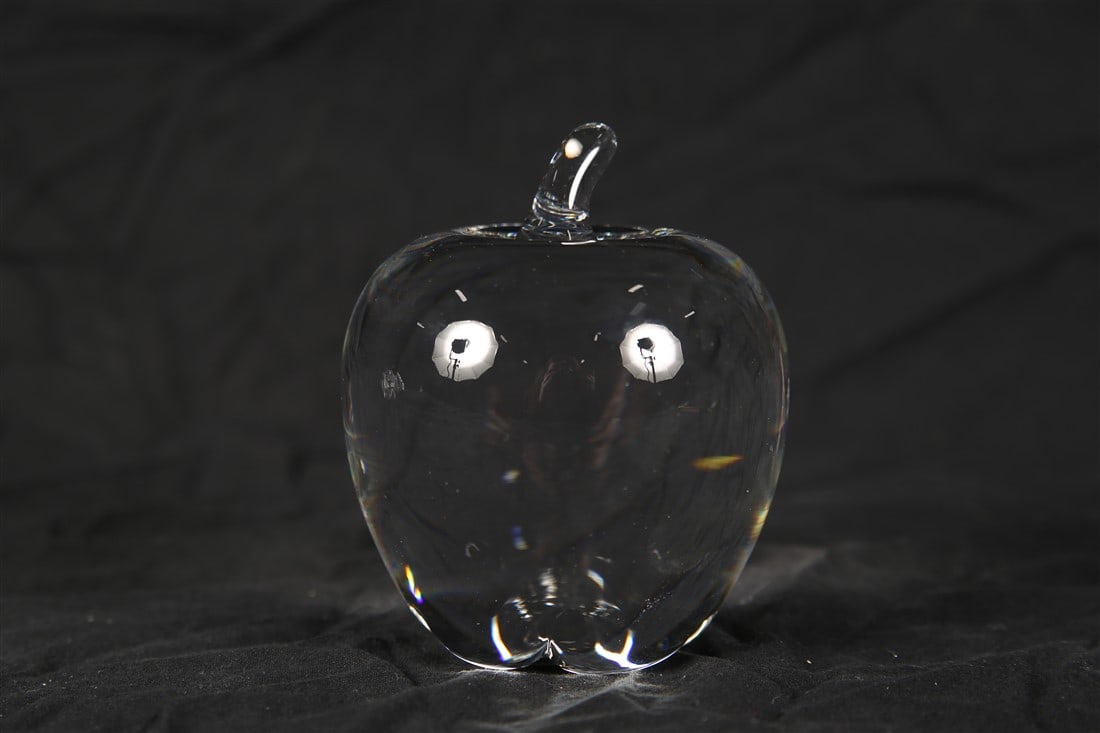 Steuben, "Apple" Paperweight (1 of 5)