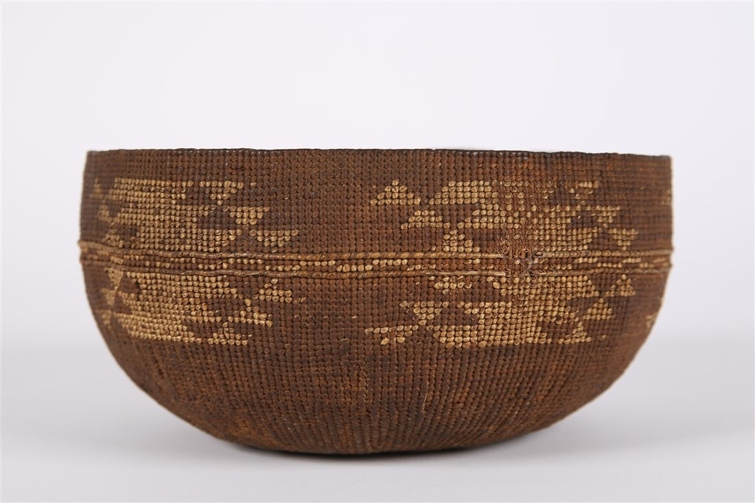 Native American Woven Geometric Digger Basket (1 of 3)