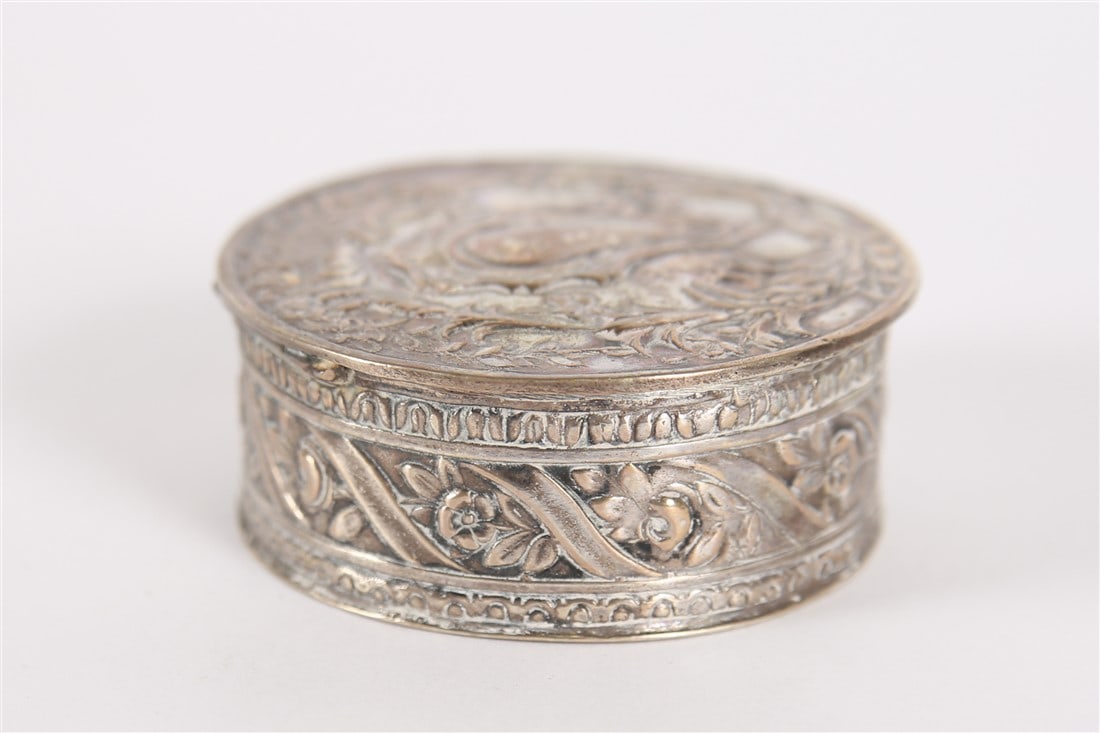 German 800 Silver Round Repousse Trinket Box (1 of 3)