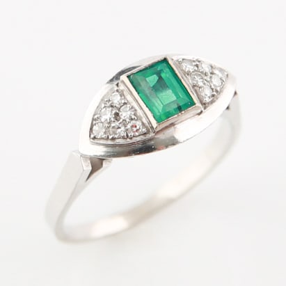 18k White Gold Emerald 1920s Ring (1 of 4)