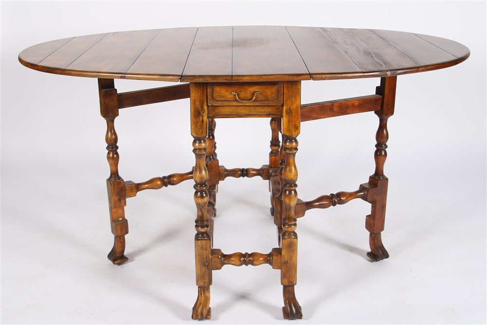 Oval Drop-Leaf Gate Leg Table (1 of 8)