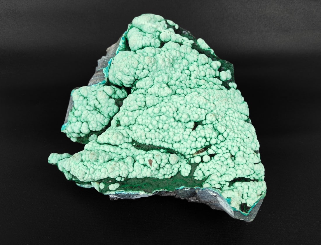Malachite Specimen - 1971g: Malachite specimen. Dimensions: 7" x 6 1/2" x 4". Weight: 1971g (4 lbs., 5 oz.).