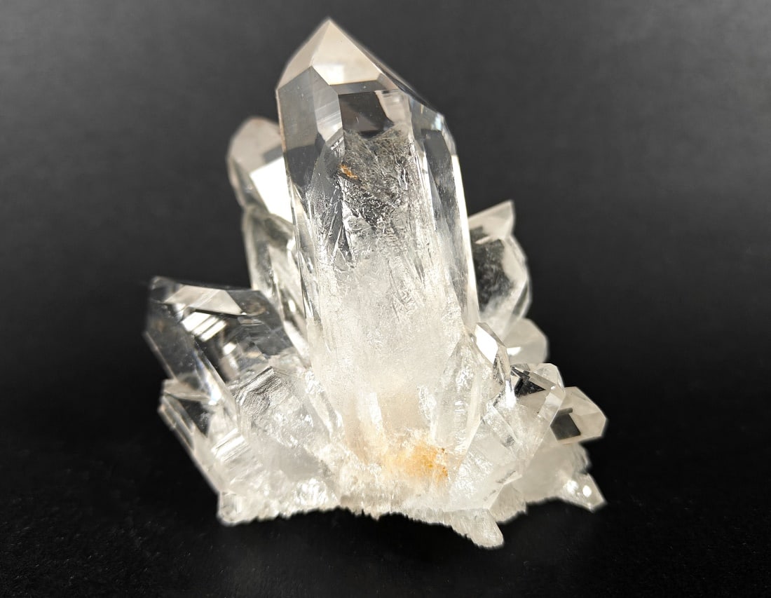 Small Clear Quartz Crystal Specimen - 109g (1 of 8)