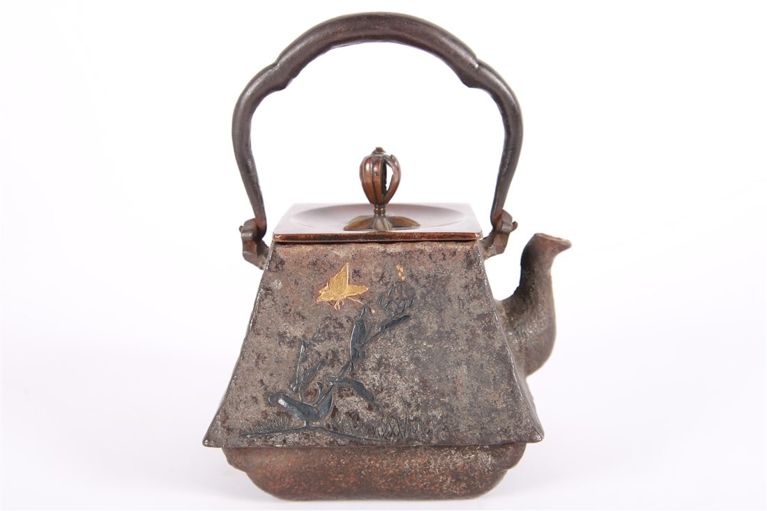 Japanese Cast Iron Trapezoid Tetsubin (1 of 4)