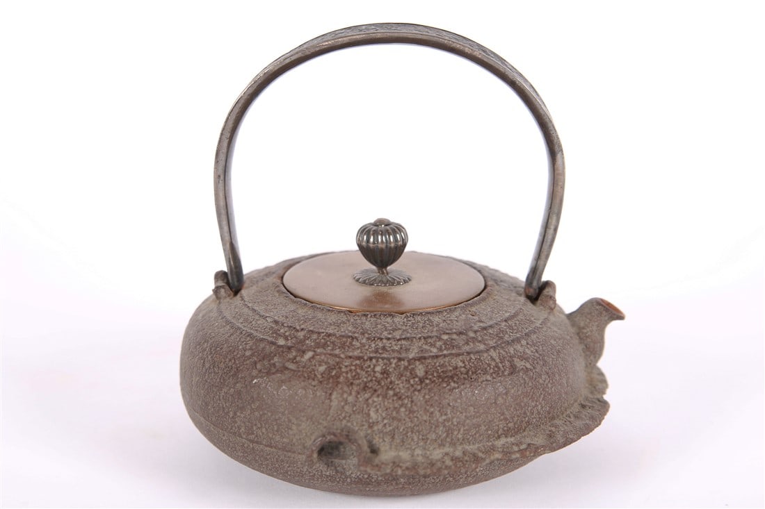 Japanese Cast Iron Flared Tetsubin (1 of 5)