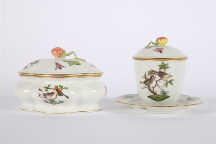 Herend, "Rothschild Bird" Strawberry Finial Pieces