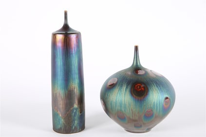 Hideaki Miyamura, Two Porcelain Vases