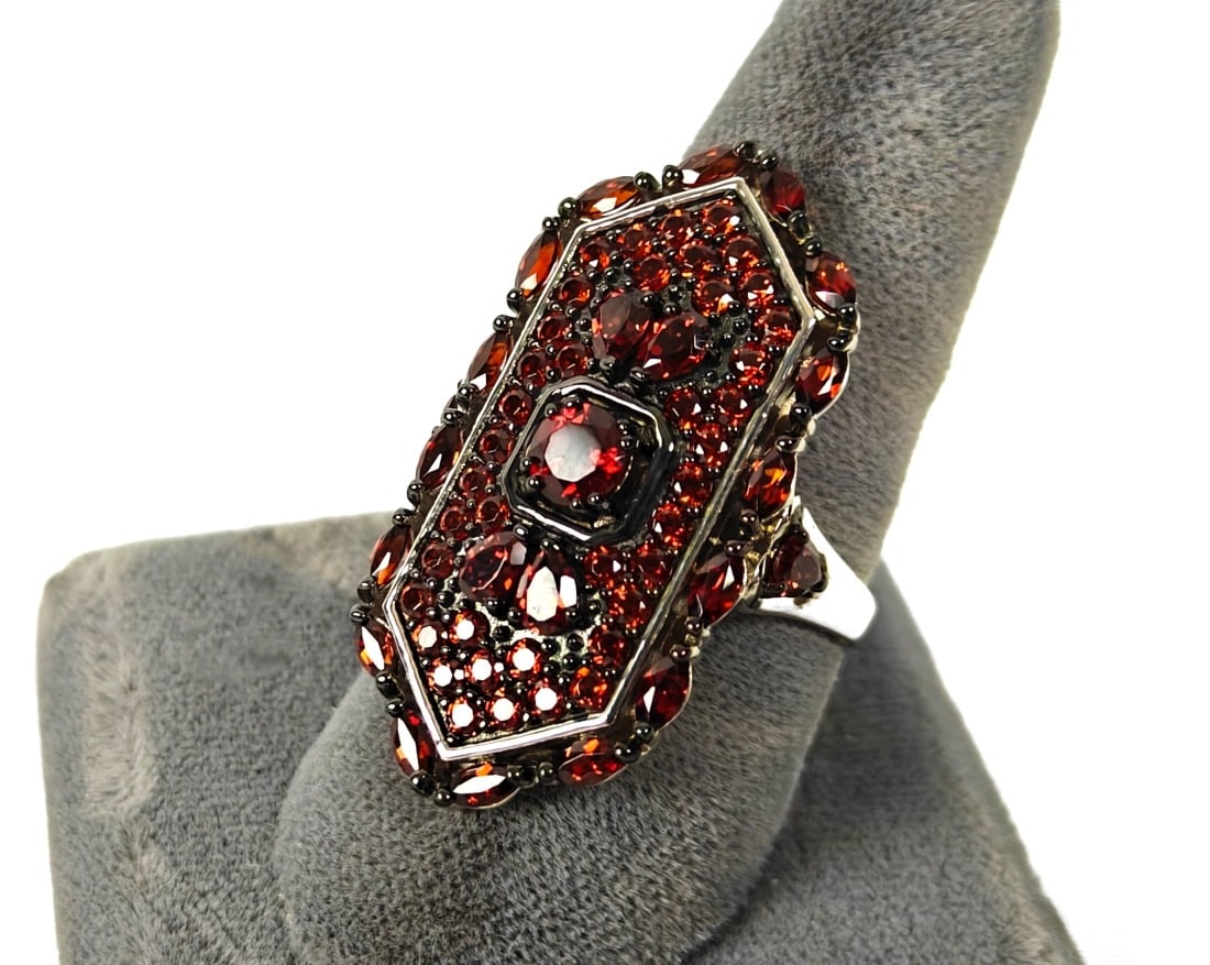 Sterling Silver Ring w/ Multiple Red Stones (1 of 6)