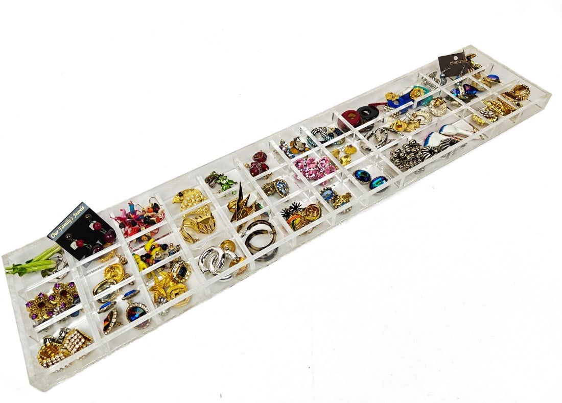 50+ Pairs of Fashion Earrings (1 of 13)