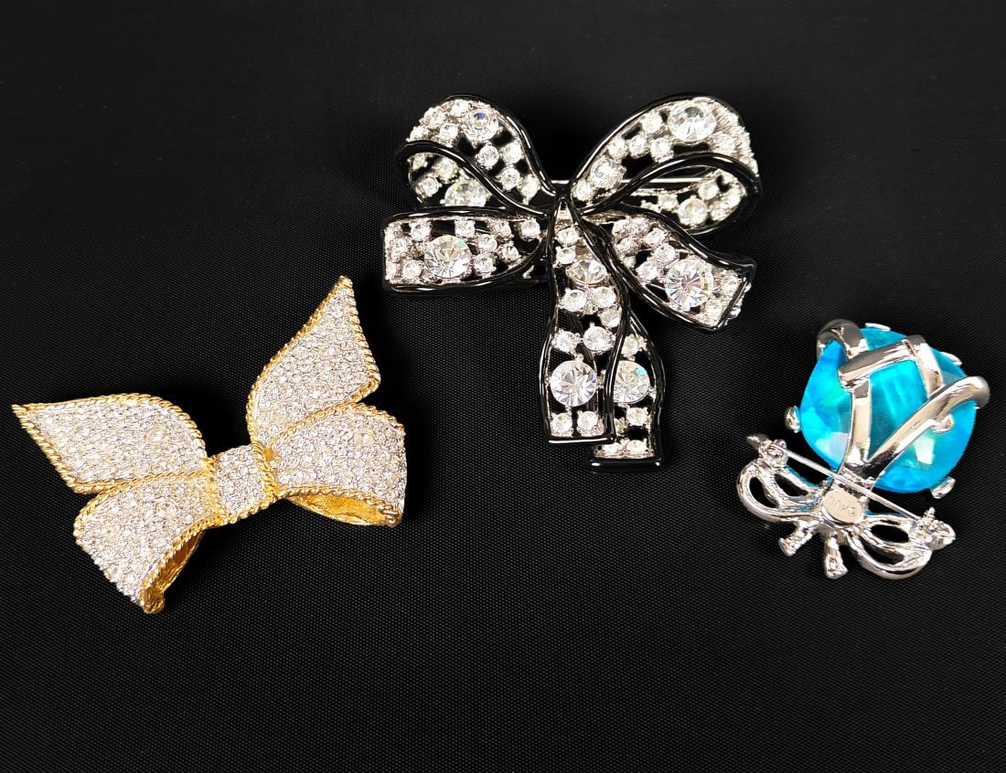 Kenneth J. Lane, Three Fashion Pins / Brooches (1 of 6)