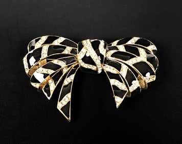 Ciner, Vintage Enamel Bow Brooch