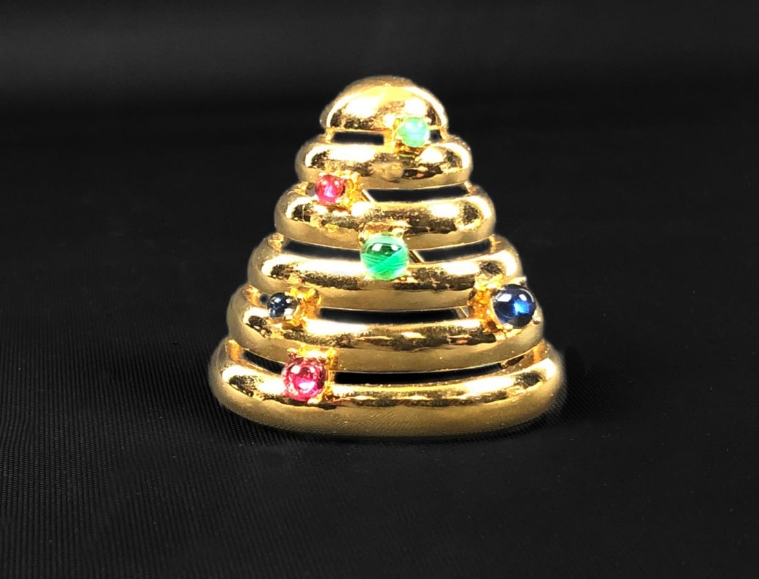 Ciner, Vintage Gold-Tone Beehive Brooch: Ciner, vintage gold-tone beehive brooch set with stones of various sizes and colors.