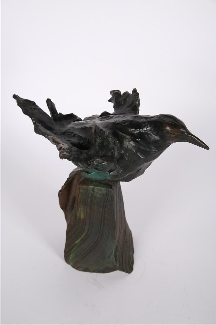 Frank Boyden (American), Bronze Crow Sculpture: Frank Boyden (American, b. 1942). Bronze. Edition: 1/5 no. 8. Height: 11 3/4", Length: 14", Depth: 7 3/4". Bronze sculpture depicting a crow. Signed to the underside with edition.